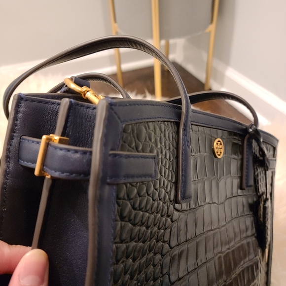 Tory Burch embossed Walker Satchel - Picture 6 of 9